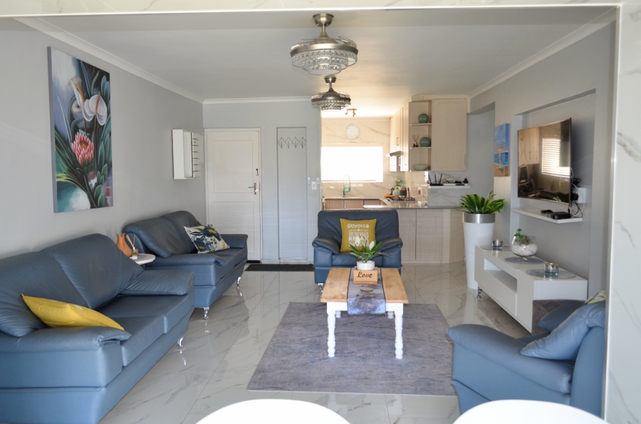 To Let 3 Bedroom Property for Rent in Greenways Golf Estate Western Cape